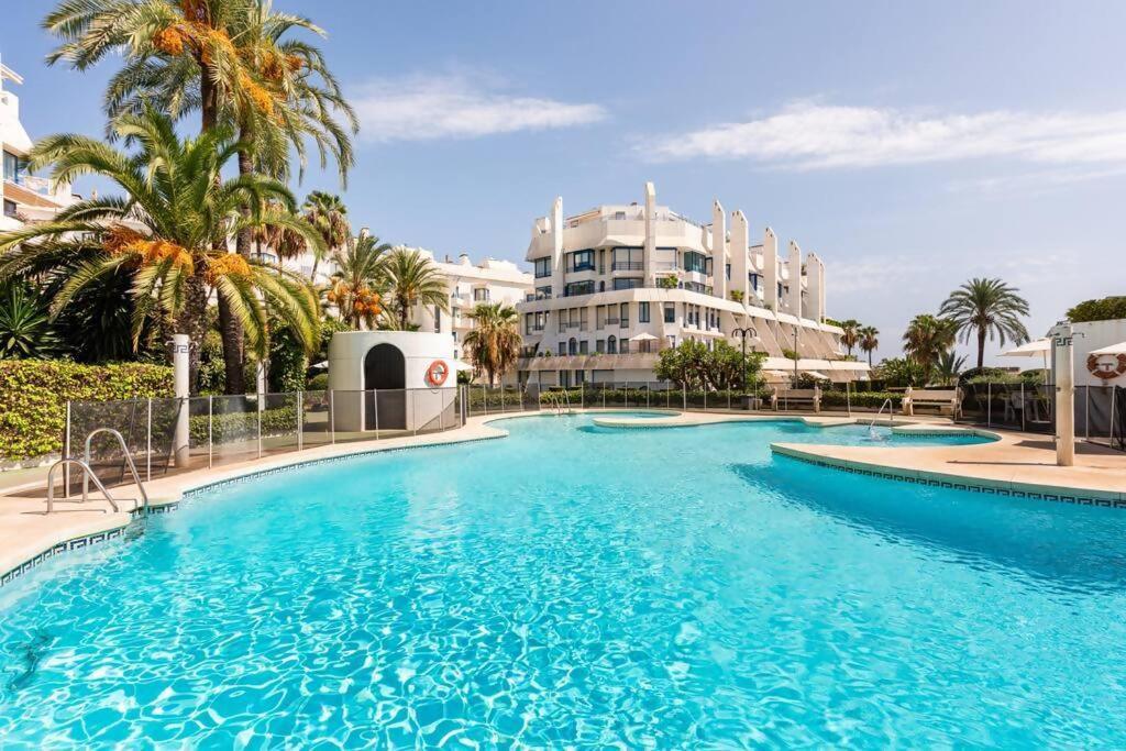 Marbella House Imponente Atico Con Piscina Privadaアパートメント エクステリア 写真