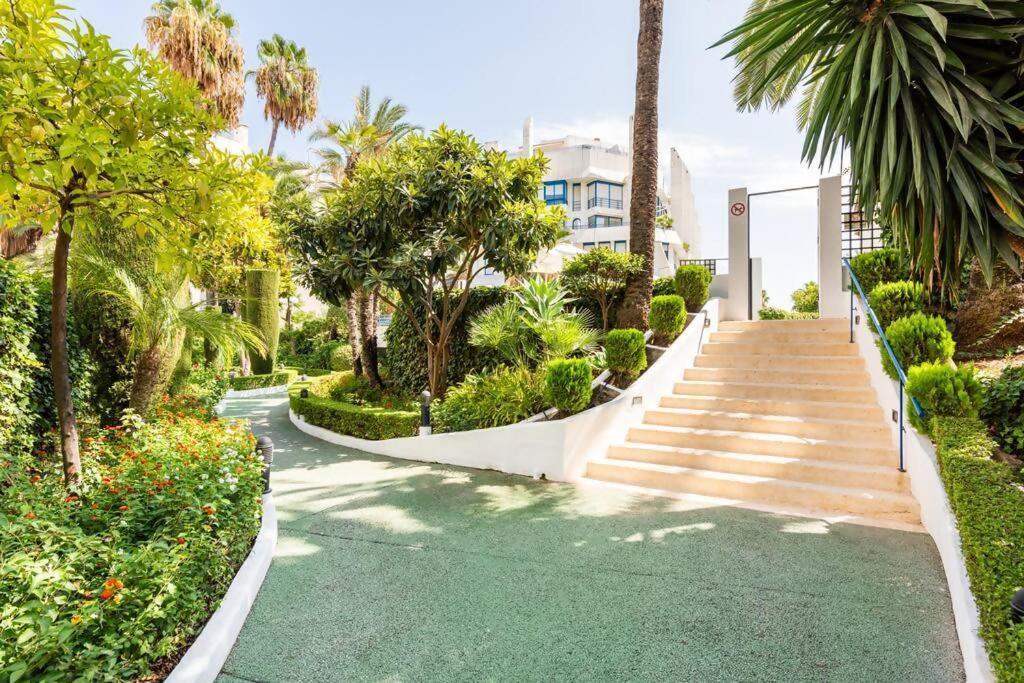 Marbella House Imponente Atico Con Piscina Privadaアパートメント エクステリア 写真