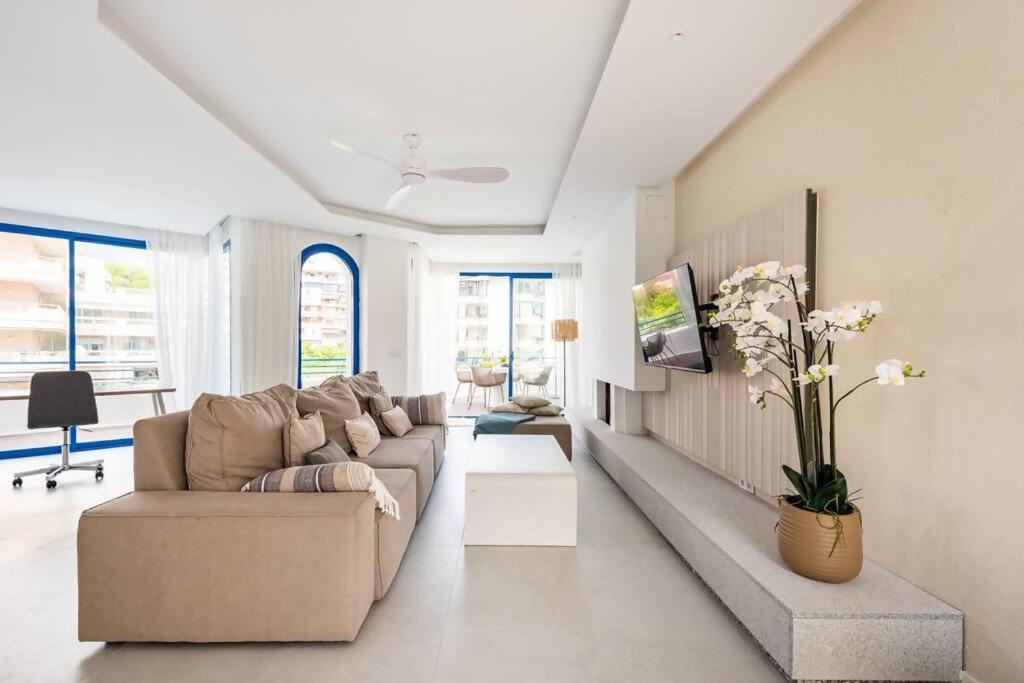 Marbella House Imponente Atico Con Piscina Privadaアパートメント エクステリア 写真